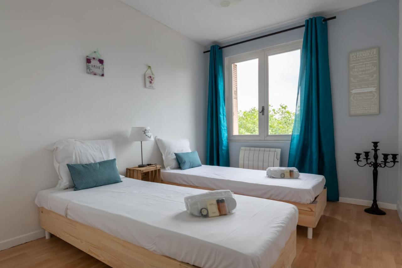 Apartment Spacieux A Proximite Du Centre Villes Wifi Stationnement Gratuit *