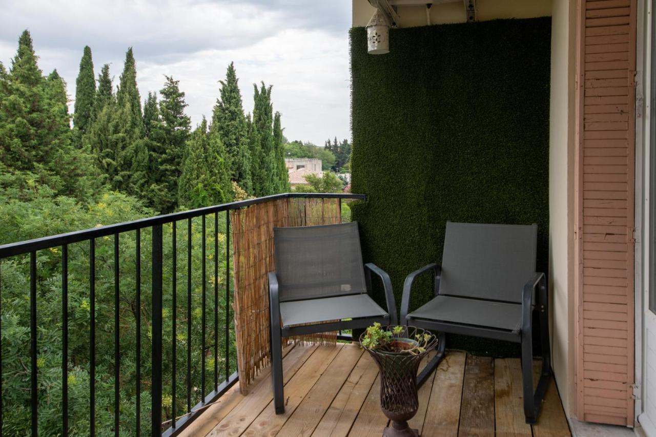Spacieux A Proximite Du Centre Villes Wifi Stationnement Gratuit Appartement Avignon