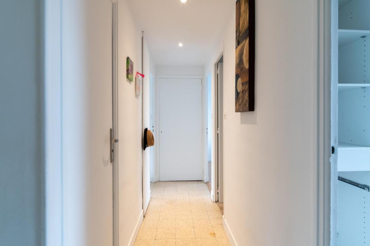 Spacieux A Proximite Du Centre Villes Wifi Stationnement Gratuit Appartement
